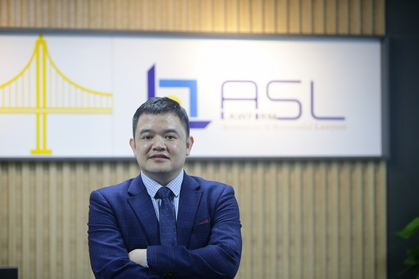 Managing partner of ASL Law Firm ranked top 100 lawyers in Vietnam, top lawyer in Vietnam, Vietnam top attorney, top attorney in Vietnam, Vietnam Attorney